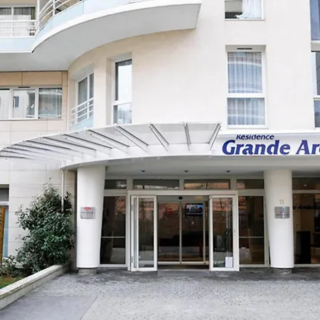 Sejours & Affaires Grande Arche Courbevoie