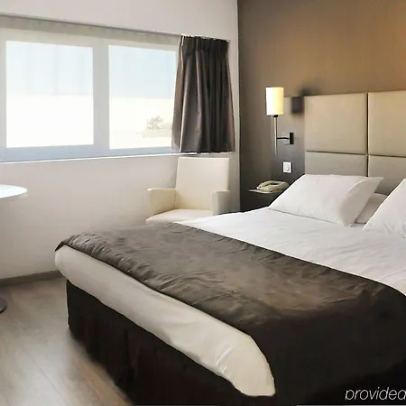 Séjours&affaires Grande Arche Apartahotel 2*