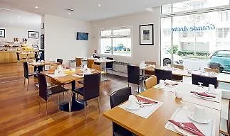 Aparthotel Sejours & Affaires Grande Arche 2*